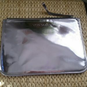 Von maur cosmetic  case